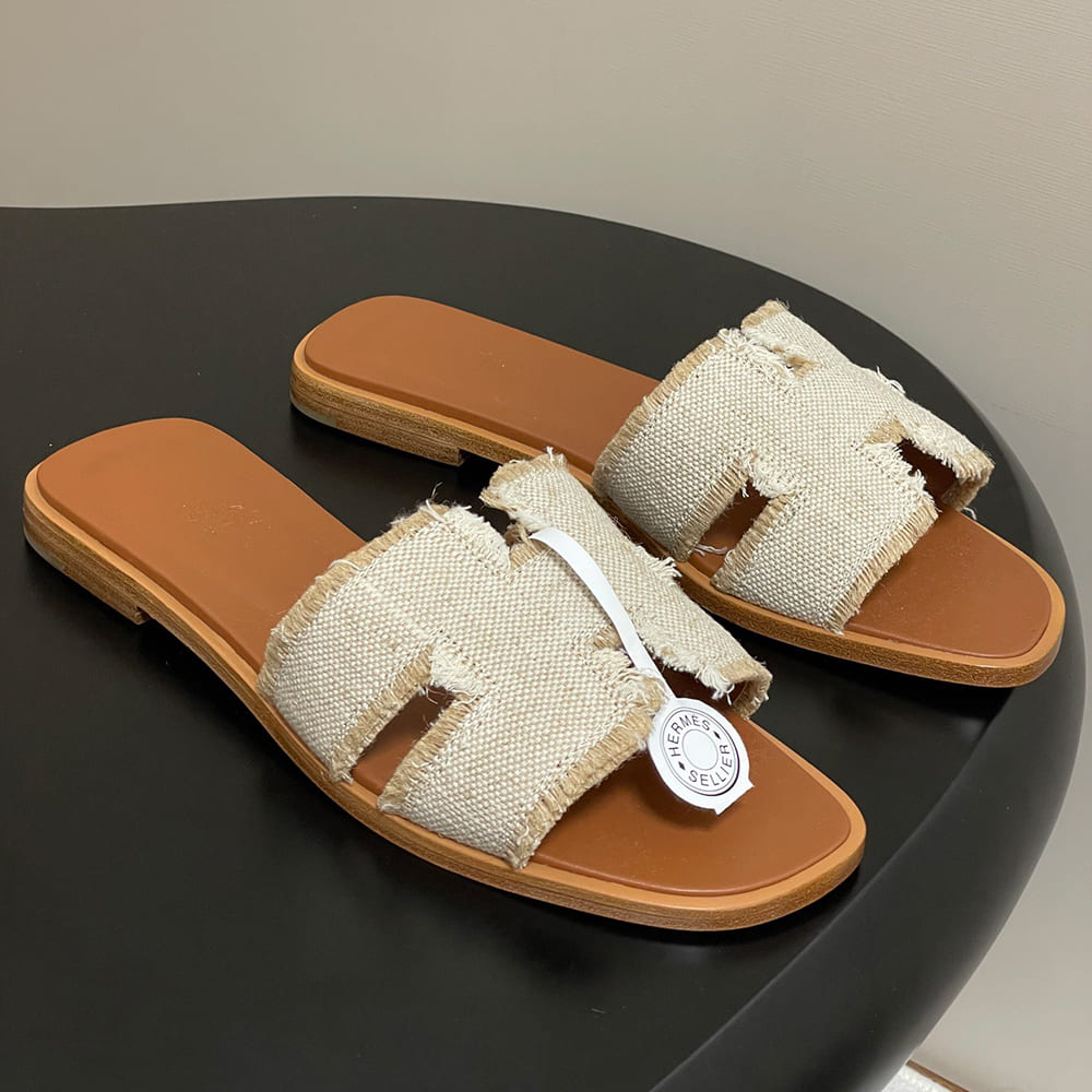 HERMES Oran sandal